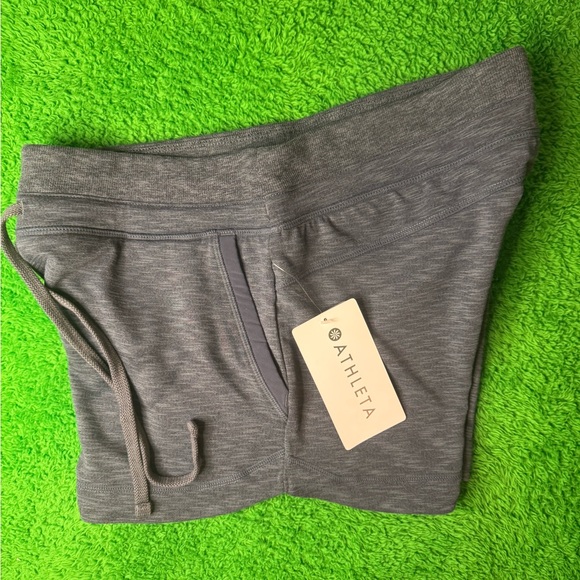 NWT ATHLETA Techie Terry Shortie Short Size Small - Picture 4 of 7